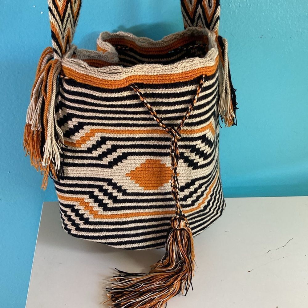 Wayuu Mochila Bag Tribal Themed Bucket Purse Perfect for Beach Summer Pool - Picture 2 of 13